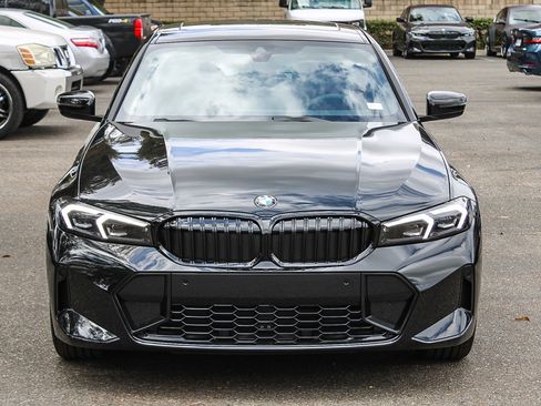 New 2026 BMW 330i Sedan w/ M Sport Package RWD image 2