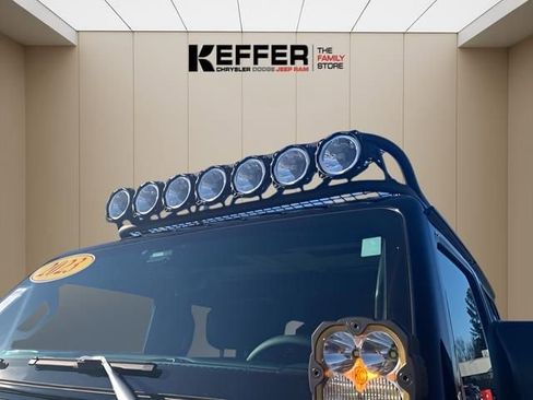 Used 2023 Jeep Gladiator Sport AWD/4WD image 21