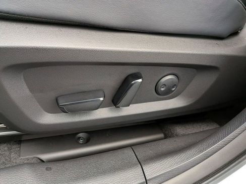 New 2026 Mitsubishi Outlander SE image 11