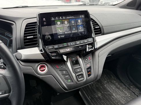 Used 2023 Honda Odyssey Sport image 9