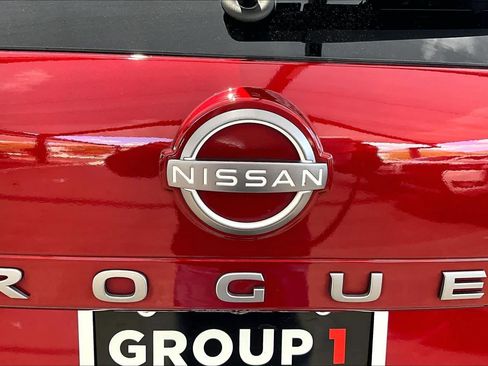 Certified 2024 Nissan Rogue SV FWD image 30