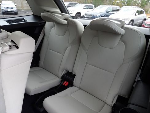 Certified 2024 Volvo XC90 B5 Core w/ Climate Package image 24