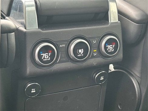 Used 2018 Land Rover Discovery HSE Luxury image 18