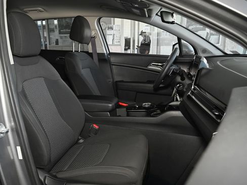 Used 2023 Kia Sportage LX FWD image 37
