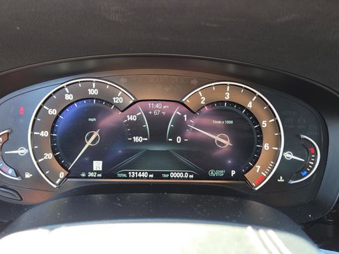 Used 2019 BMW 540i w/ Premium Package image 29