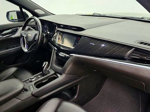 Used 2020 Cadillac XT6 Premium Luxury image 27