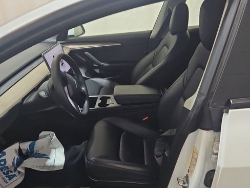 Used 2022 Tesla Model 3 image 3