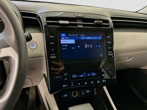 Used 2024 Hyundai Tucson SEL image 25