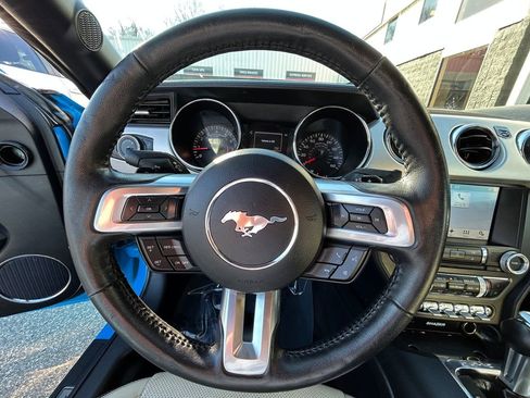 Used 2017 Ford Mustang Premium image 20