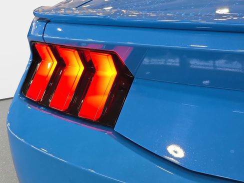 Used 2024 Ford Mustang GT Premium RWD image 23