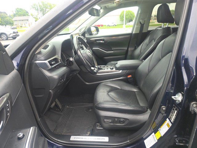 Used 2020 Toyota Highlander Limited AWD/4WD image 17
