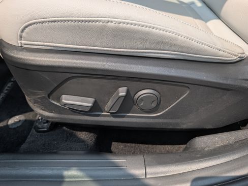 Used 2025 Hyundai Santa Cruz SEL AWD/4WD image 11