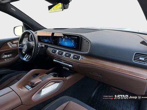 Used 2024 Mercedes-Benz GLS 63 AMG 4MATIC image 25