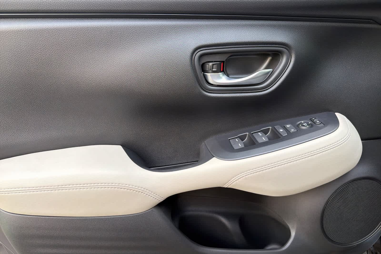 New 2027 Honda HR-V LX image 14
