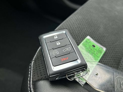 Used 2023 Jeep Grand Cherokee Altitude AWD/4WD image 32