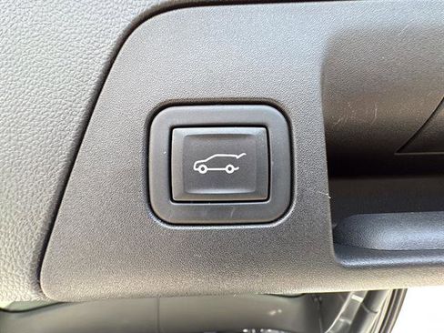 Used 2023 Buick Envision Avenir AWD/4WD image 13