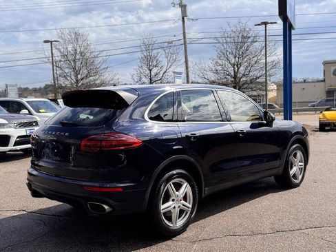 Used 2016 Porsche Cayenne AWD/4WD image 6