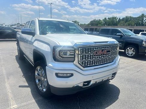 Used 2018 GMC Sierra 1500 Denali w/ Denali Ultimate Package AWD/4WD image 2