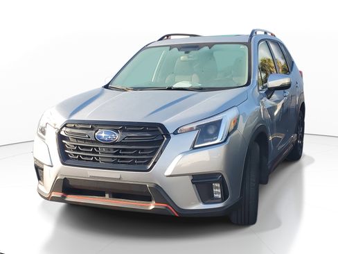 Used 2023 Subaru Forester Sport image 3