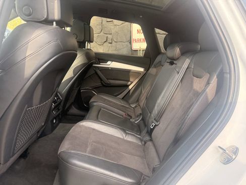 Used 2018 Audi SQ5 Premium Plus w/ Navigation Package image 10