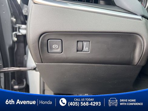 Used 2023 Buick Enclave Essence w/ Sport Touring Edition FWD image 38