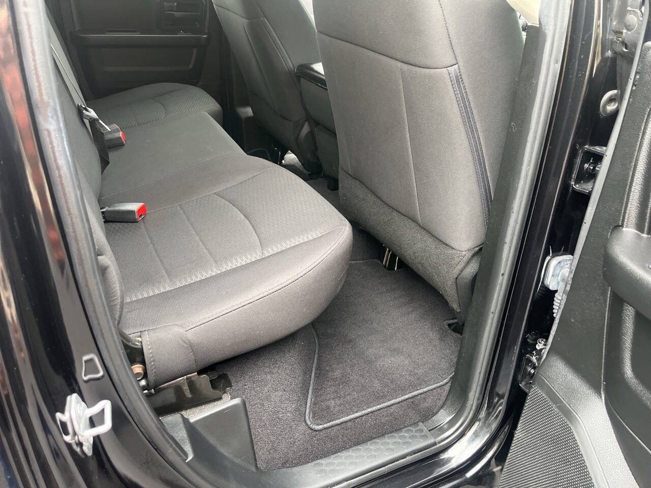 Used 2019 RAM 1500 Express w/ Express Value Package AWD/4WD image 33