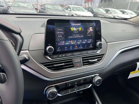 New 2025 Nissan Altima 2.5 SR image 28