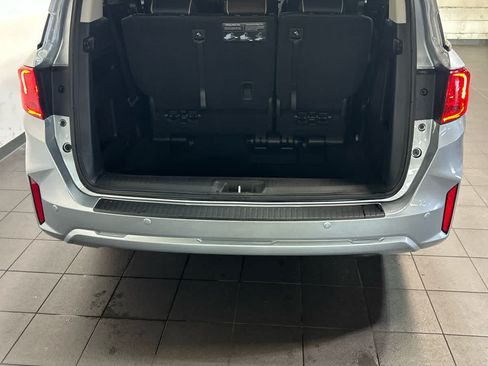 Used 2025 Honda Odyssey Touring image 12