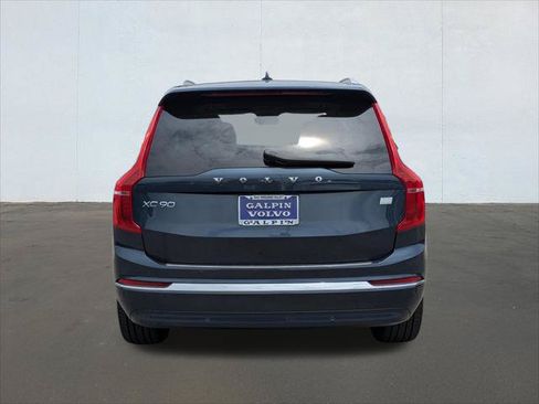 Used 2024 Volvo XC90 T8 Plus w/ Protection Package Premier AWD/4WD image 4