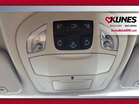 Used 2023 Chrysler Pacifica Touring-L FWD image 26