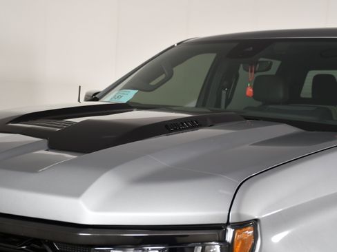 Used 2024 Chevrolet Silverado 1500 ZR2 w/ Technology Package AWD/4WD image 12