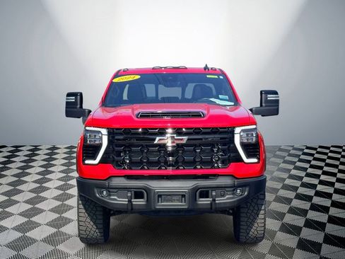 Used 2024 Chevrolet Silverado 2500 ZR2 w/ ZR2 Bison Edition AWD/4WD image 2