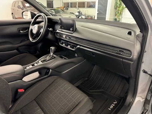 Used 2024 Honda HR-V Sport image 29