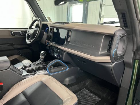 Used 2024 Ford Bronco Wildtrak AWD/4WD image 14