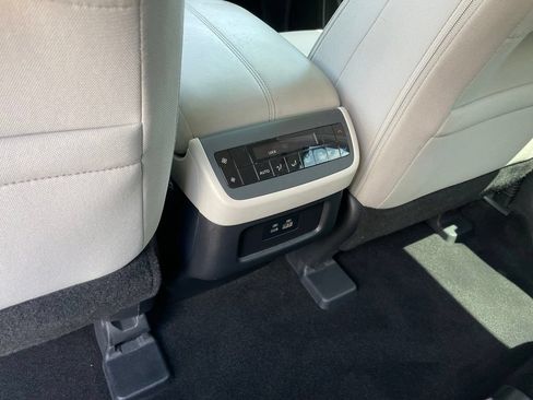 Certified 2024 Nissan Pathfinder SV w/ Black Appearance Package AWD/4WD image 8