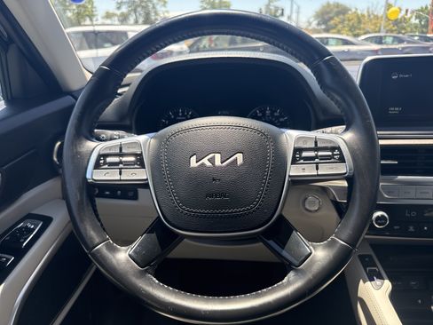Used 2022 Kia Telluride EX w/ EX Premium Package FWD image 17