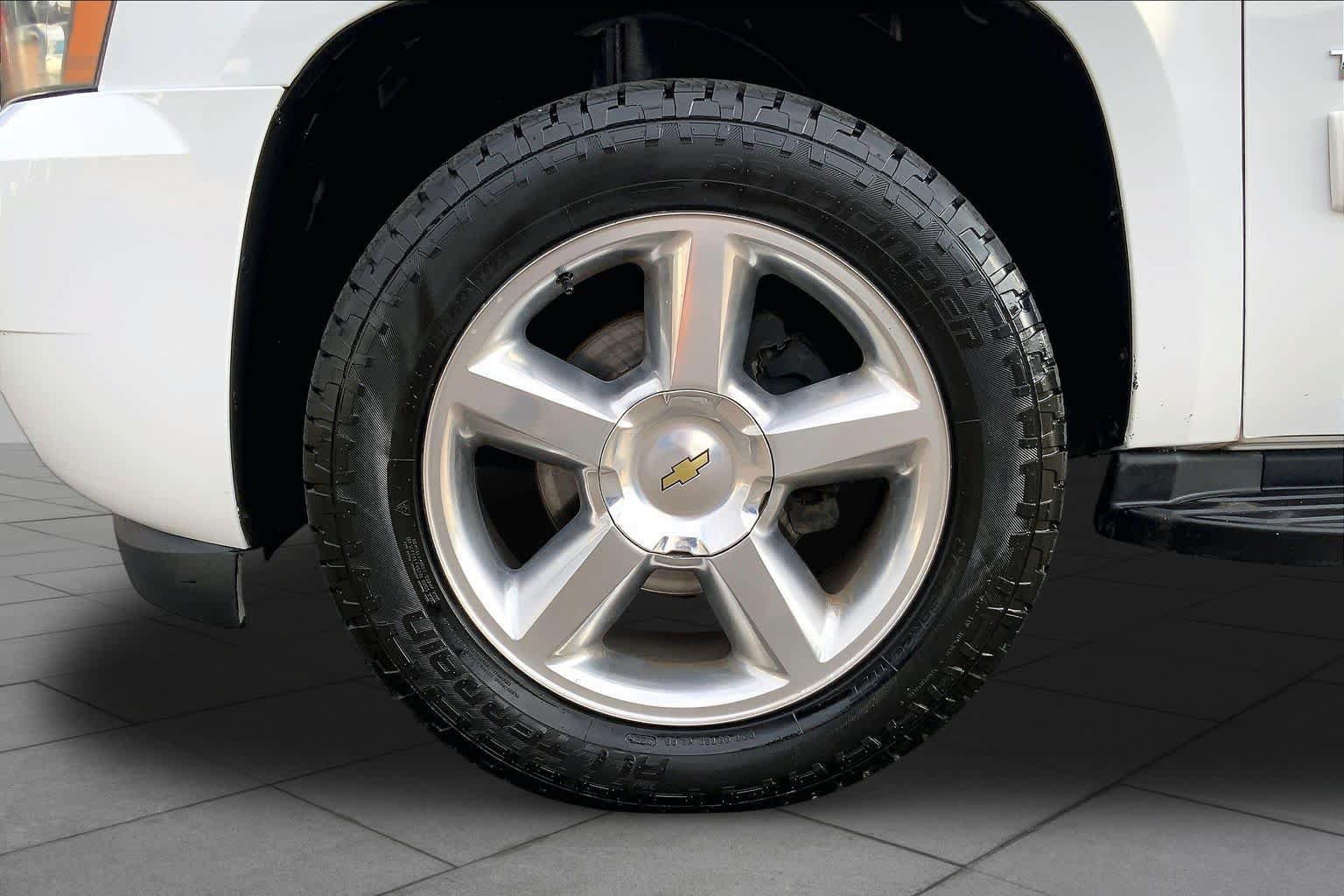 Used 2010 Chevrolet Tahoe LT w/ Luxury Package RWD image 10