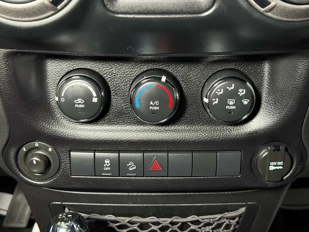 Used 2013 Jeep Wrangler Unlimited Sport AWD/4WD image 26