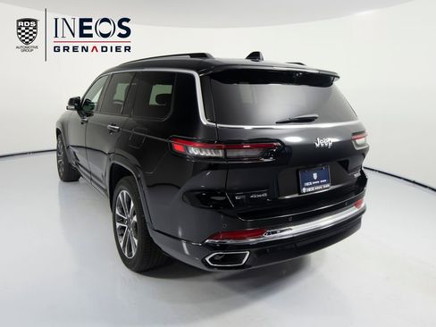 Used 2022 Jeep Grand Cherokee L Overland w/ Luxury Tech Group IV AWD/4WD image 8