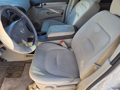 Used 2007 Buick Rendezvous CX image 8