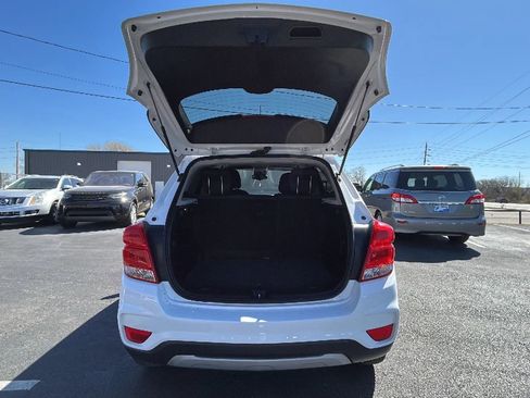 Used 2020 Chevrolet Trax LT image 11
