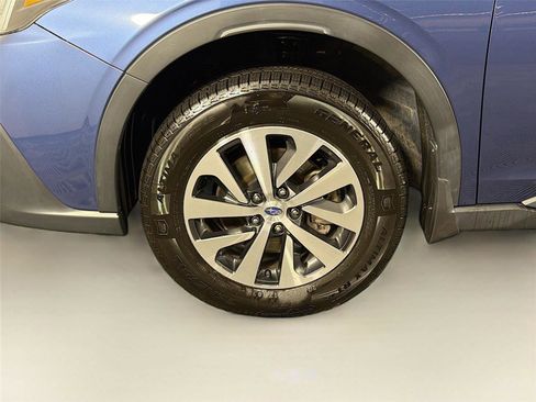 Used 2020 Subaru Outback Premium image 28