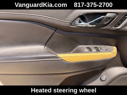 Used 2019 GMC Acadia Denali w/ Technology Package FWD image 17