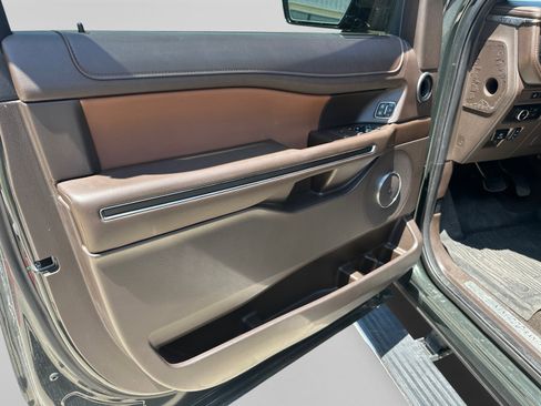 Used 2023 Ford Expedition King Ranch RWD image 11