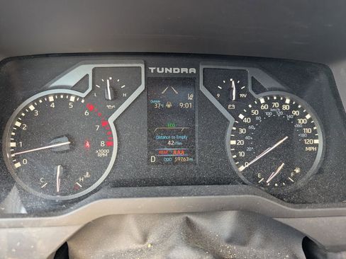 Used 2023 Toyota Tundra Limited image 29