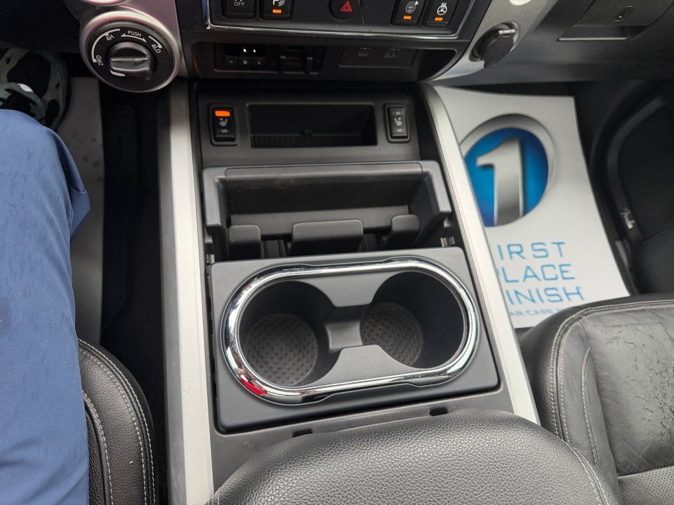 Used 2020 Nissan Titan SL w/ Moonroof Package AWD/4WD image 33
