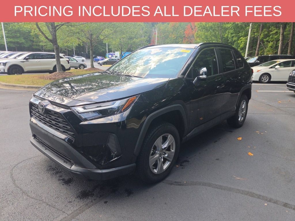 Used 2022 Toyota RAV4 XLE w/ Convenience Package AWD/4WD image 3