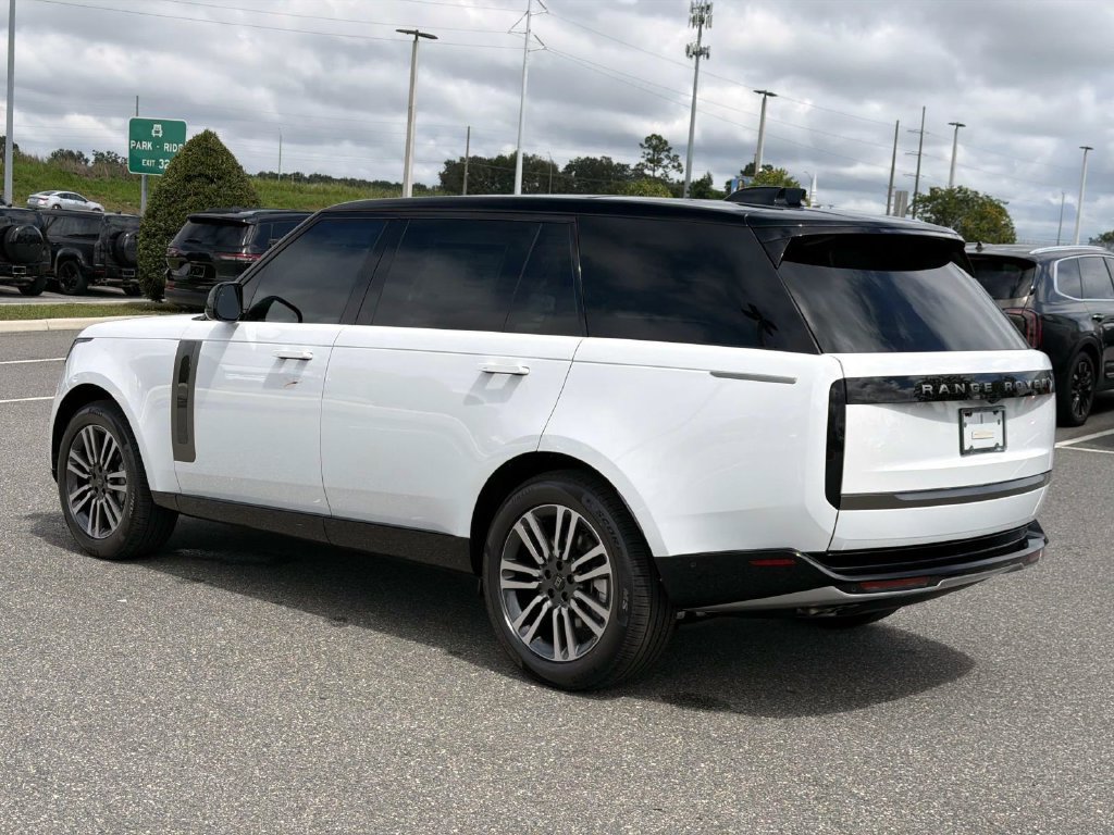 New 2027 Land Rover Range Rover Long Wheelbase SE AWD/4WD image 3