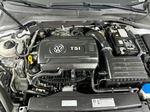 Used 2018 Volkswagen GTI S FWD image 31
