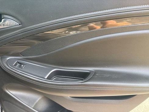 Used 2019 Buick Envision Premium w/ LPO, Active Package AWD/4WD image 39